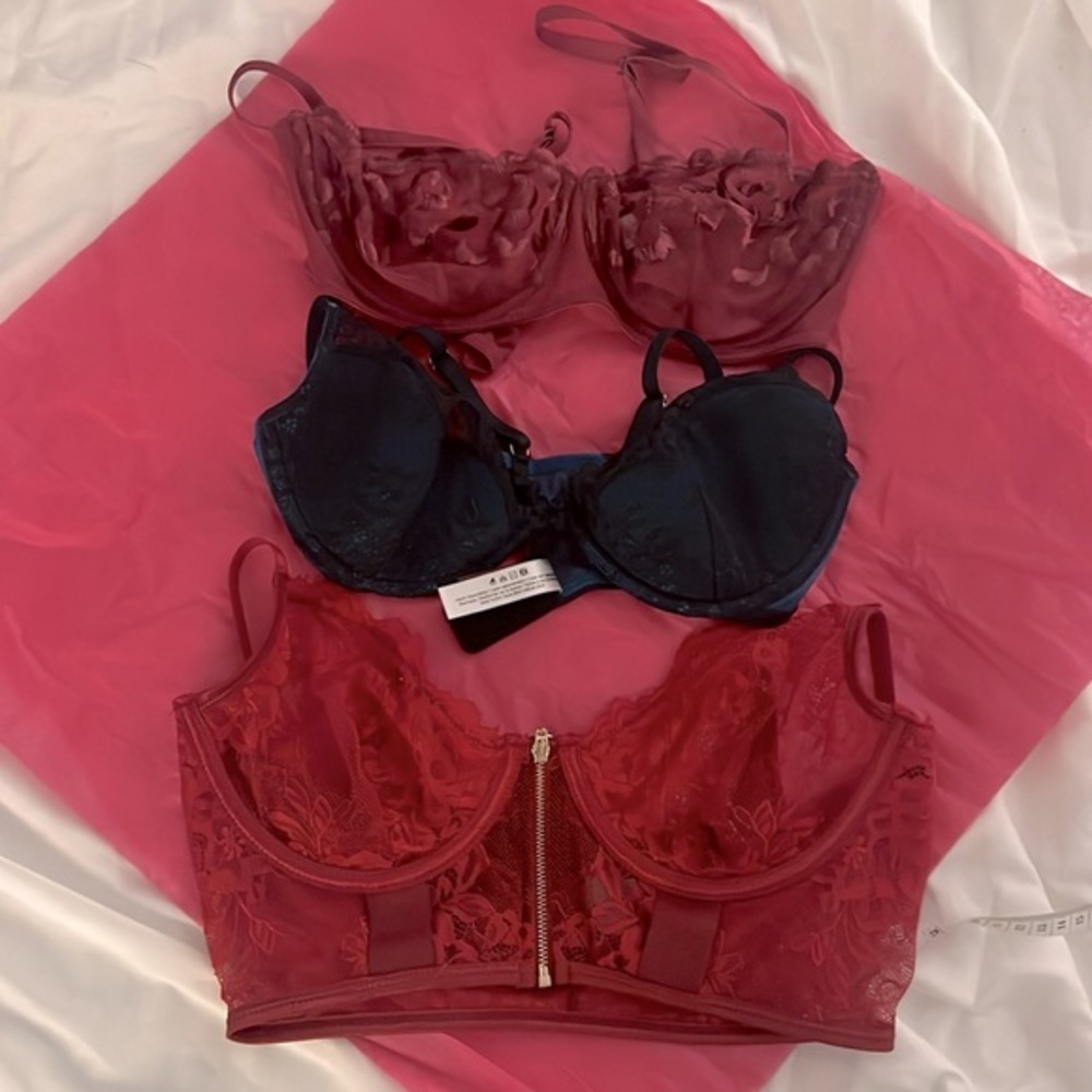NWOT Lot of 3 36B Bras 🌺